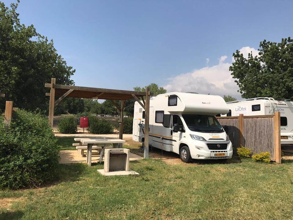 חניון קרוואנים חורשת טל